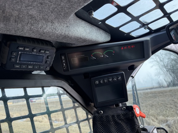 2023 John Deere 317G - Photo22