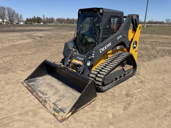 2023 John Deere 317G - Photo7