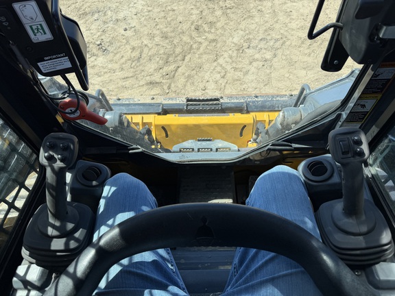 2023 John Deere 317G - Photo20