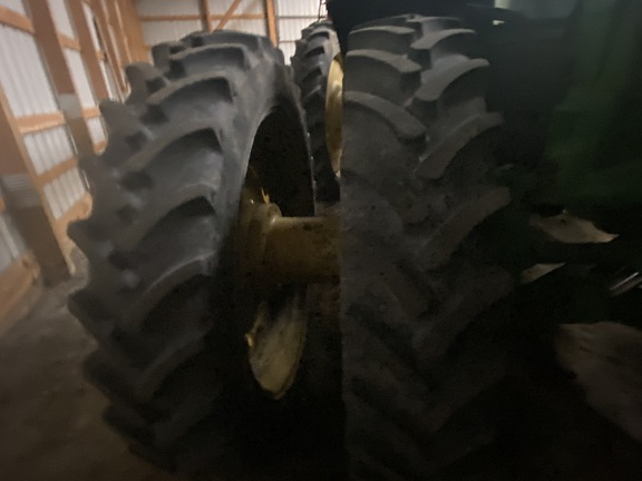 2012 John Deere 8335R - Photo13