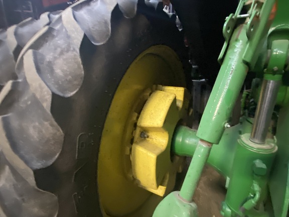 2012 John Deere 8335R - Photo11