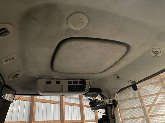 2012 John Deere 8335R - Photo21