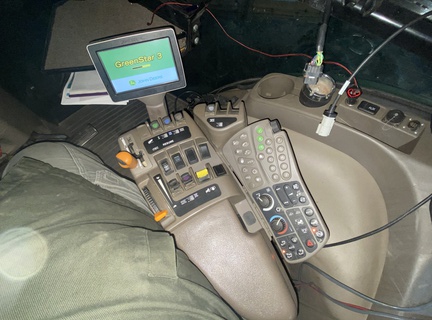 2012 John Deere 8335R - Photo23