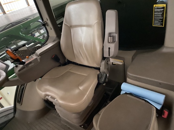 2014 John Deere R4038 - Photo12