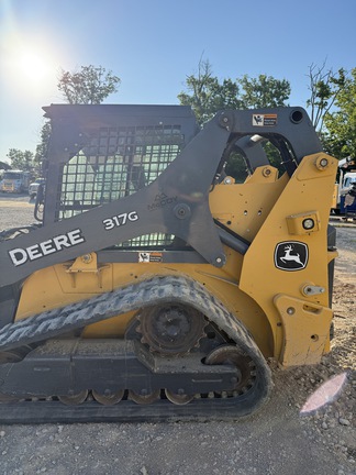 2019 John Deere 317G