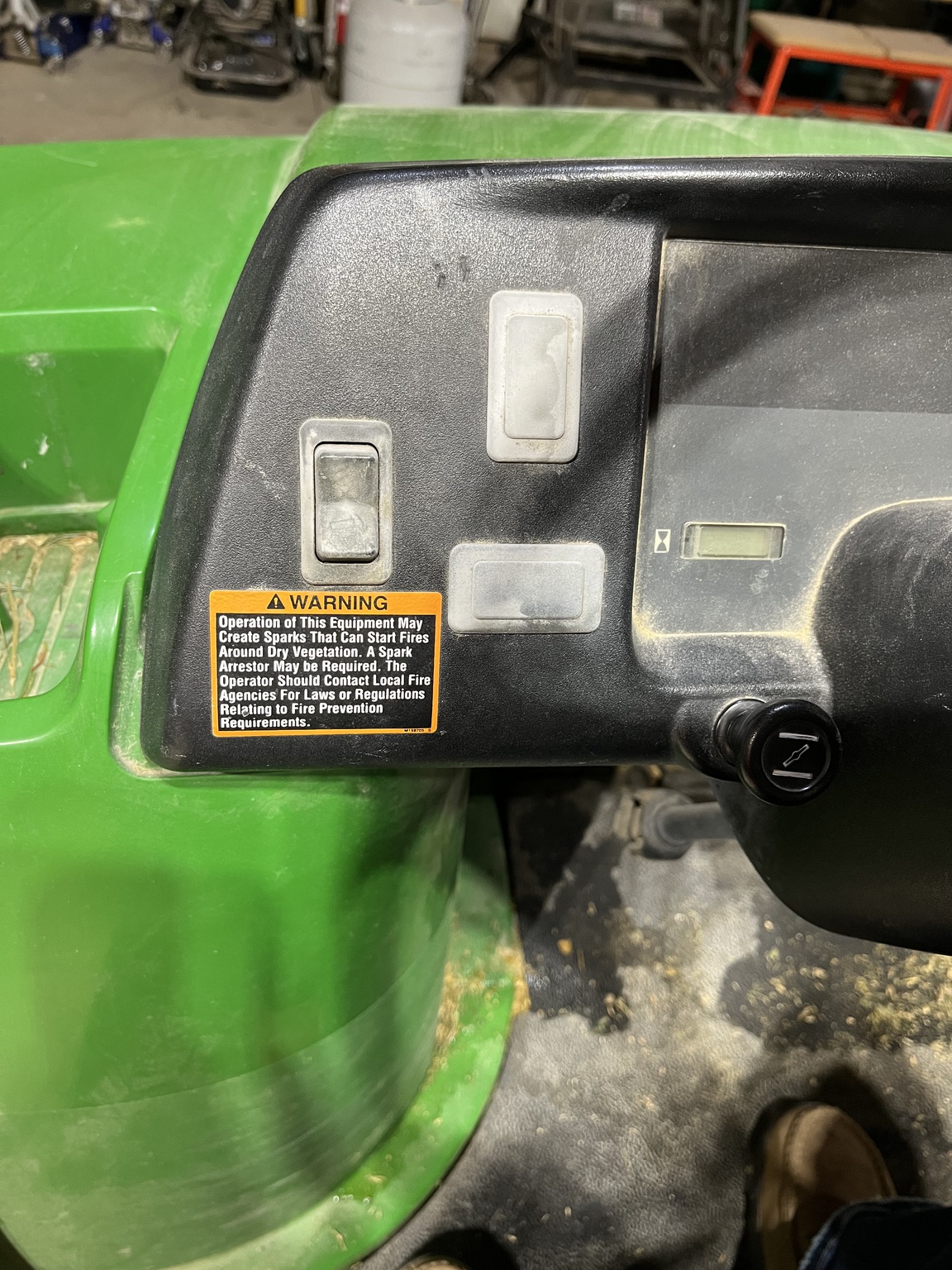 2011 John Deere TS 4X2 Image 13