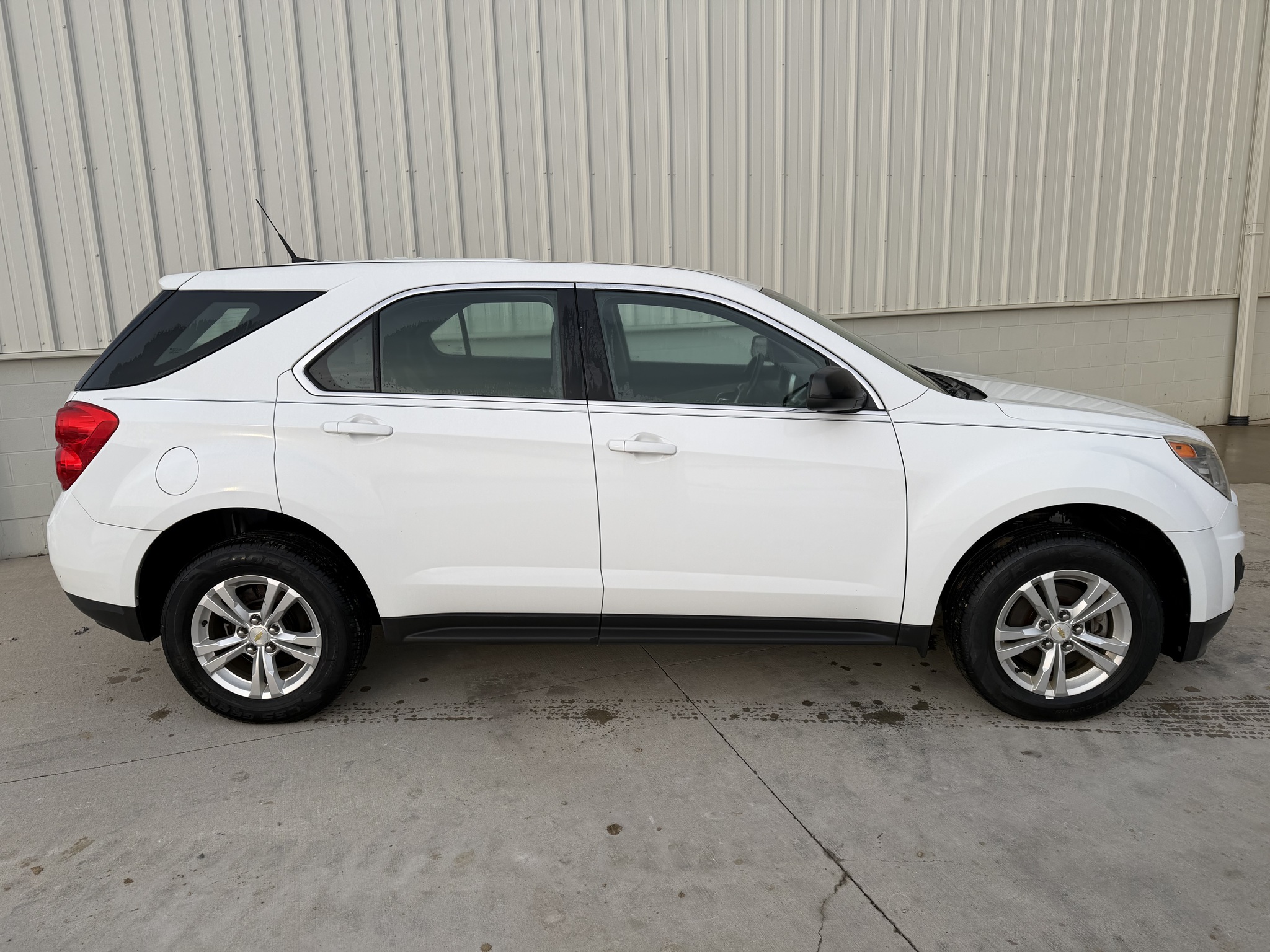 2011 Chevrolet EQUINOX Image 1