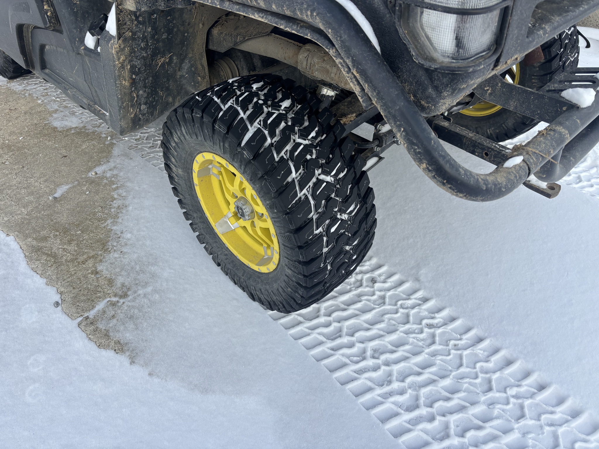 2024 John Deere XUV 835R Image 3