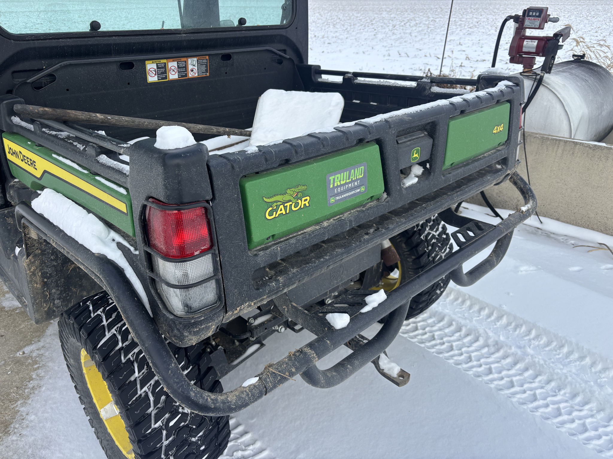 2024 John Deere XUV 835R Image 4