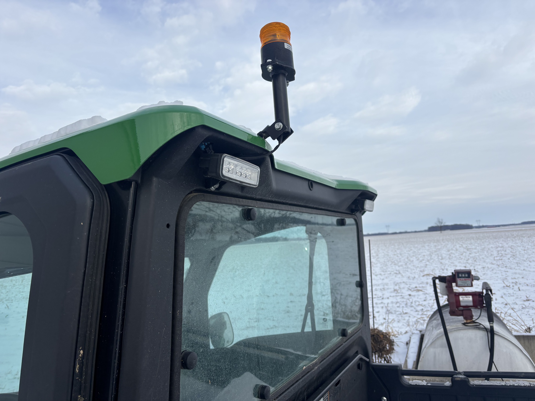 2024 John Deere XUV 835R Image 9