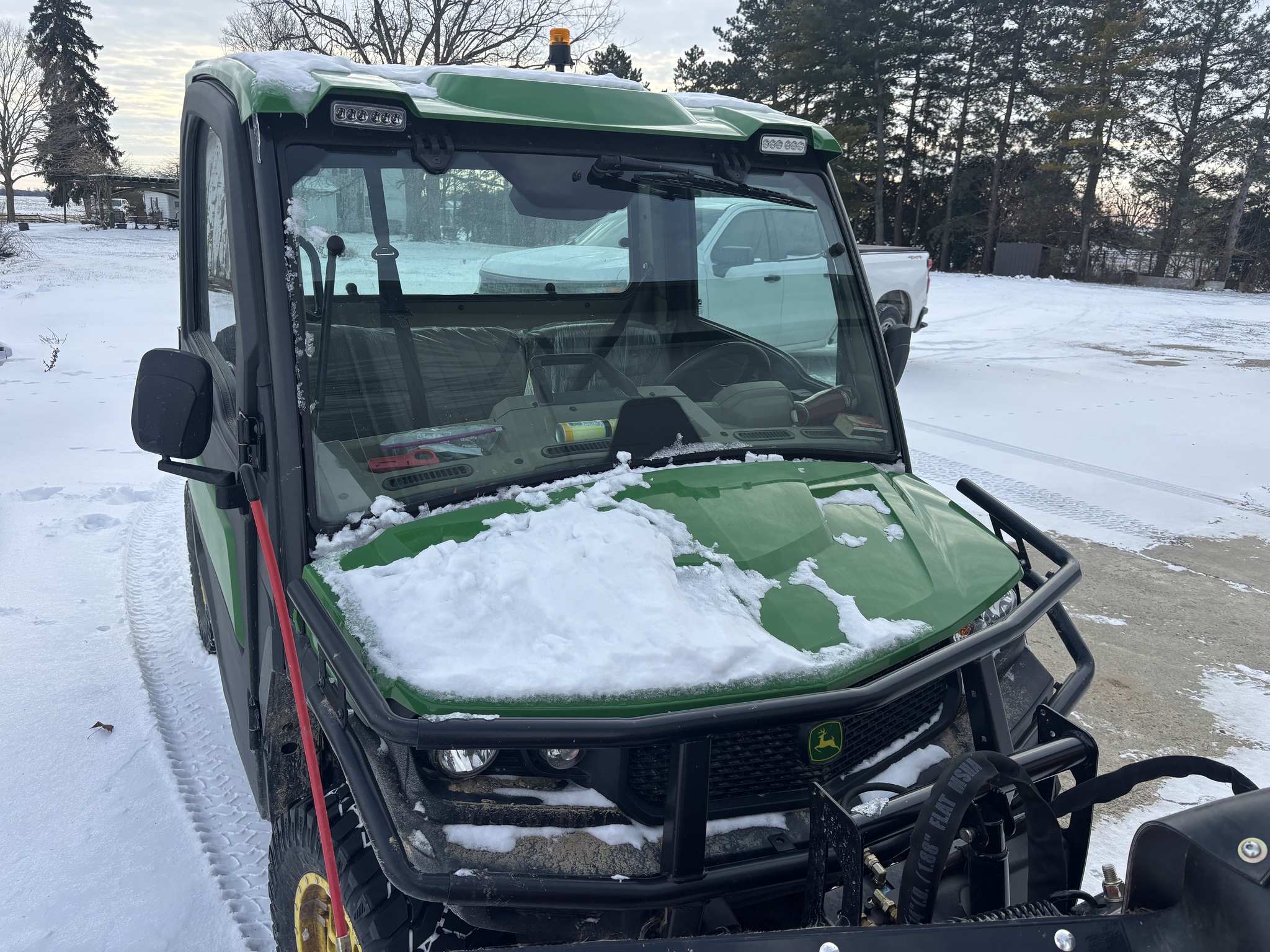 2024 John Deere XUV 835R Image 14