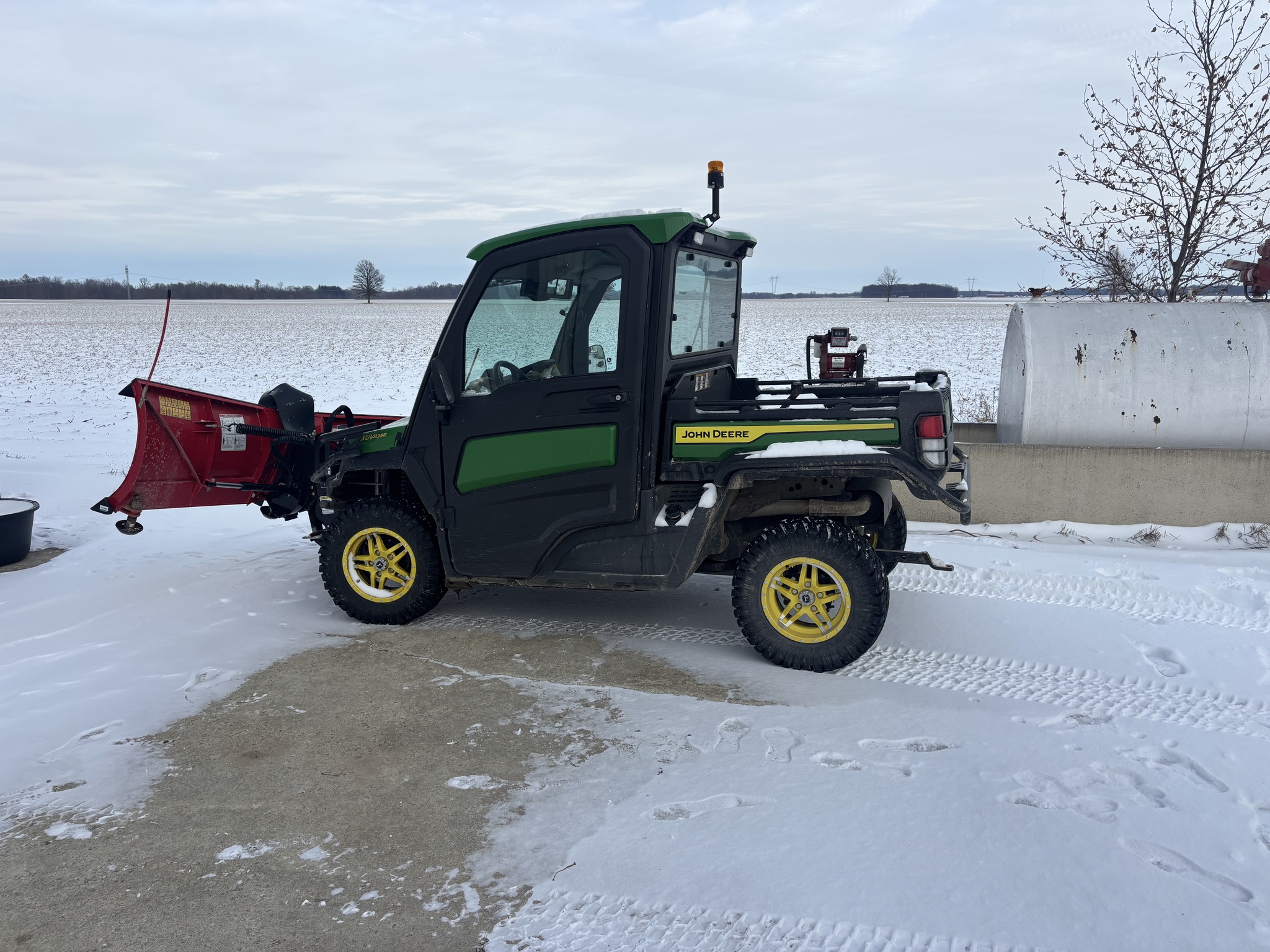 2024 John Deere XUV 835R Image 15