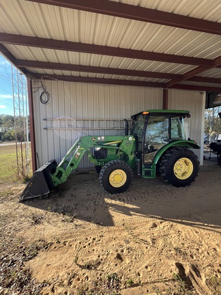 2021 John Deere 5075E Photo 2