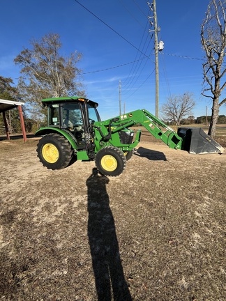 2021 John Deere 5075E Photo 5