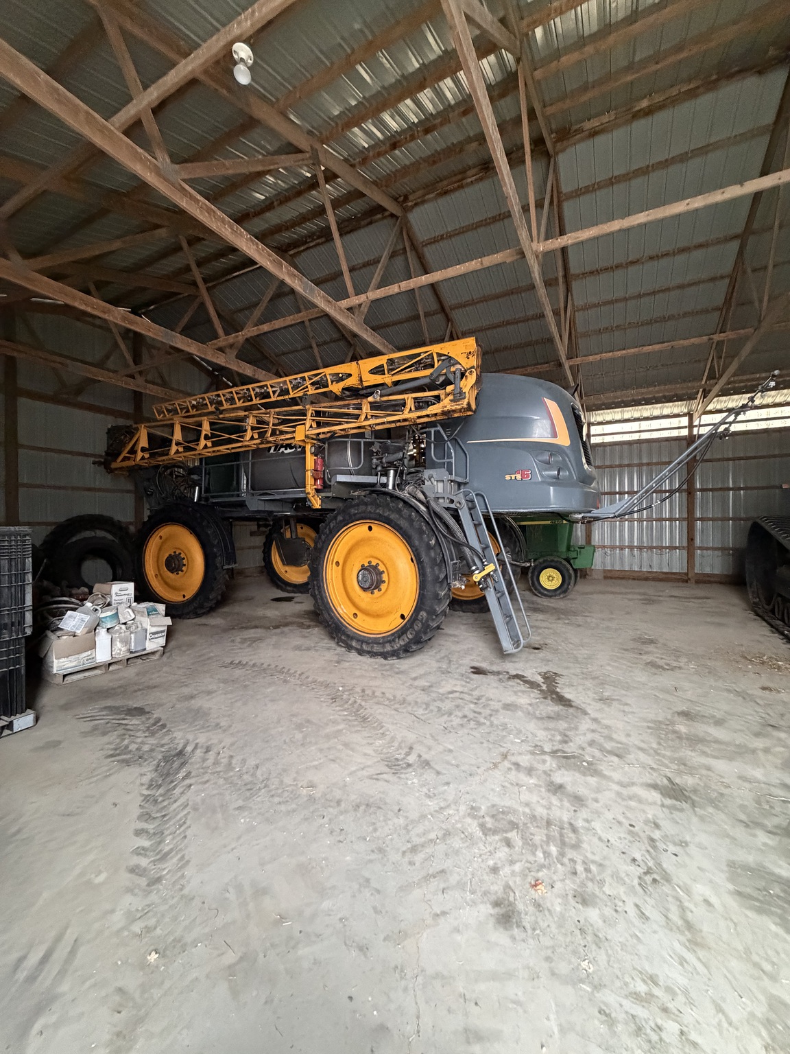  2016 Hagie STS16 at Heritage Tractor in Freeport, IL