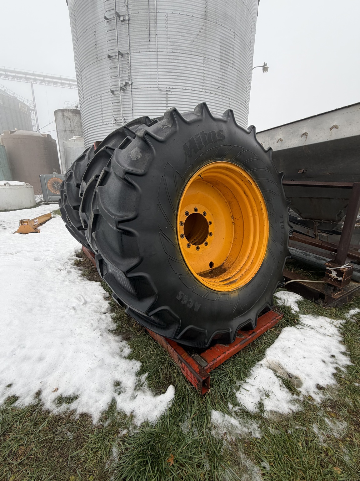  2016 Hagie STS16 at Heritage Tractor in Freeport, IL