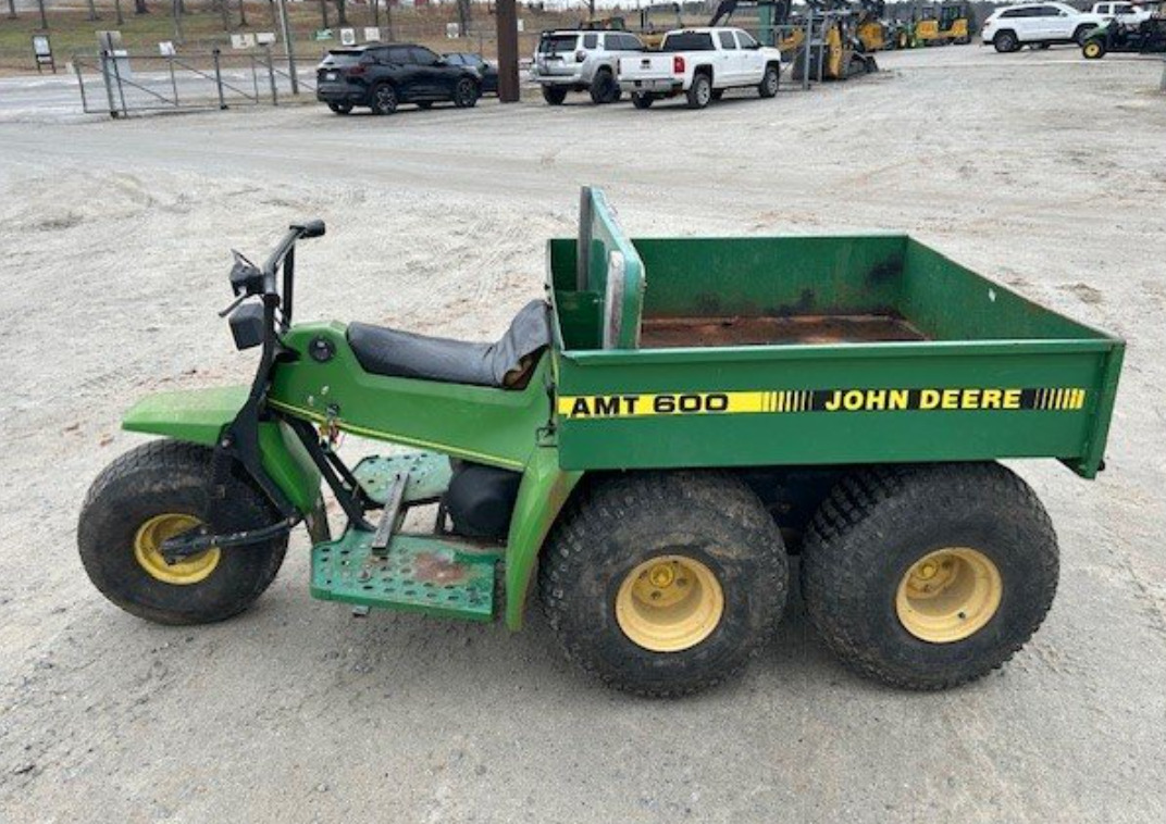 1990 John Deere AMT 600 Image 2