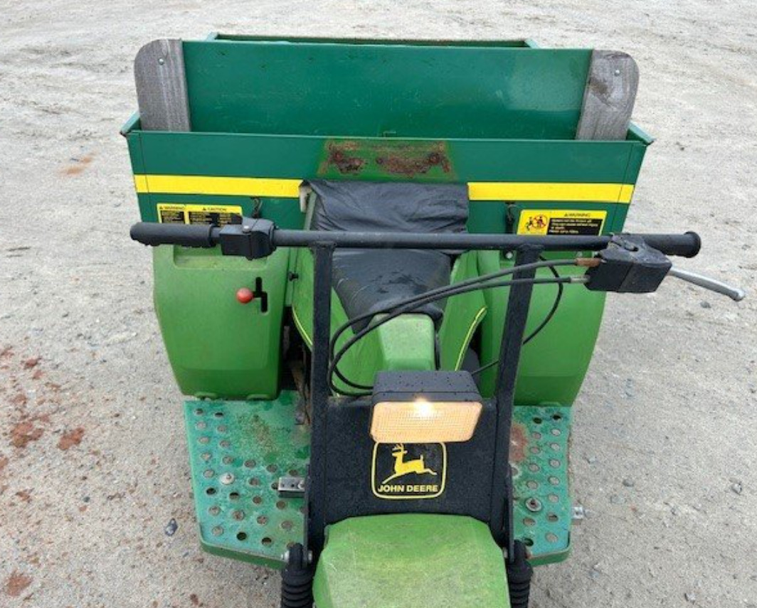 1990 John Deere AMT 600 Image 5
