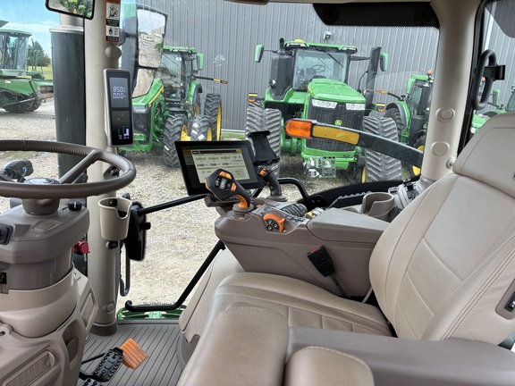 2025 John Deere 6R 165 - Photo31