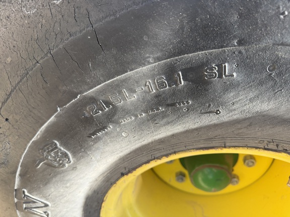 2007 John Deere 568 - Photo12