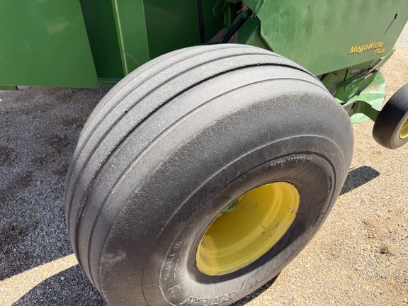 2007 John Deere 568 - Photo13