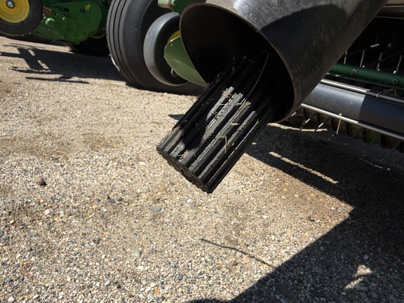 2007 John Deere 568 - Photo18