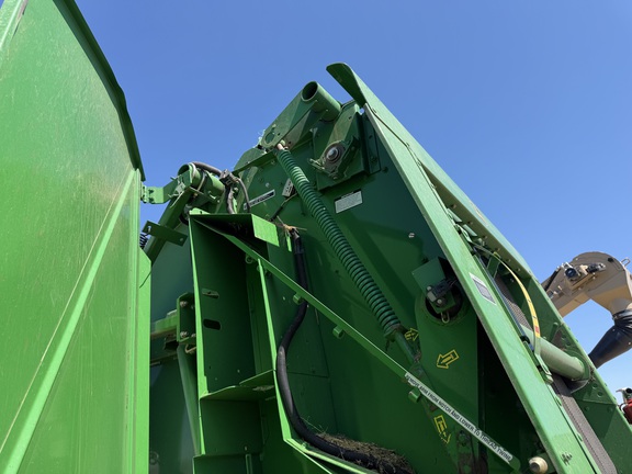 2007 John Deere 568 - Photo25