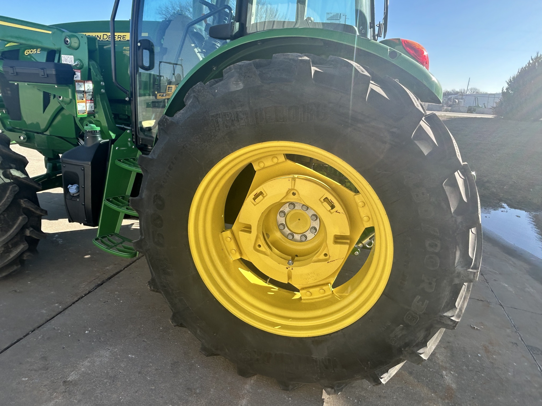  2023 John Deere 6105E at Heritage Tractor in Topeka, KS