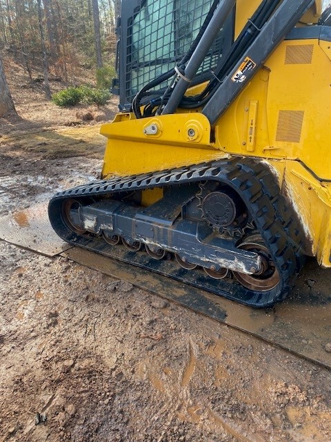 2022 John Deere 333G Image 7