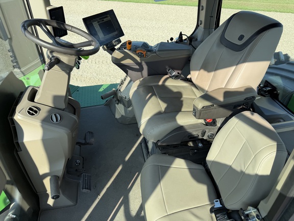 2025 John Deere 9RX 640 - Photo31