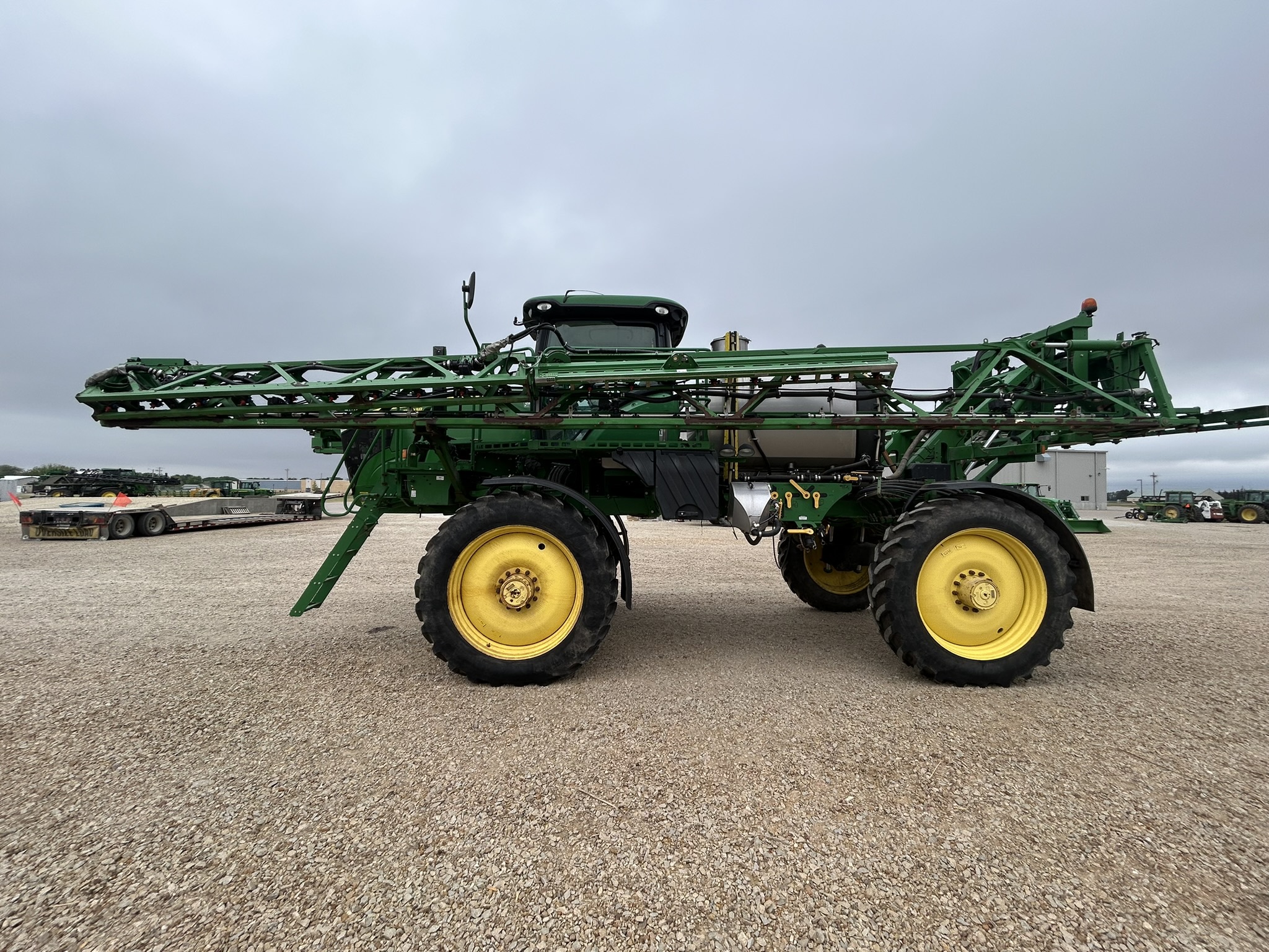 2016 John Deere R4038 Image 2