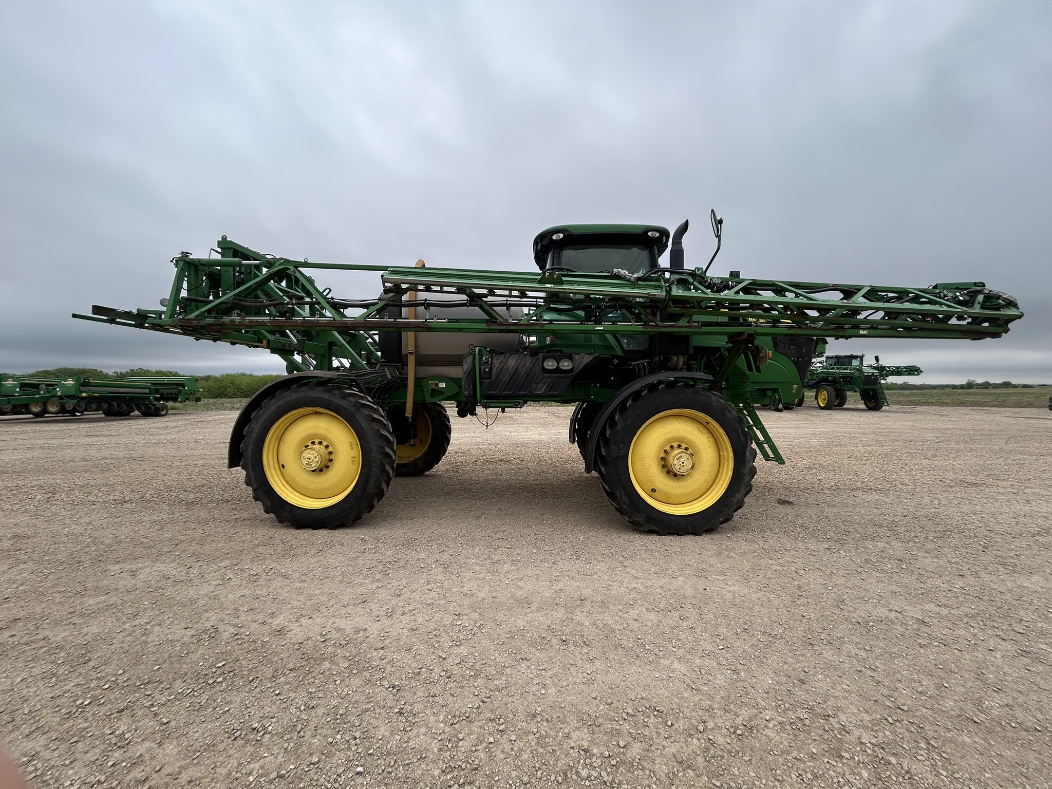 2016 John Deere R4038 Image 6