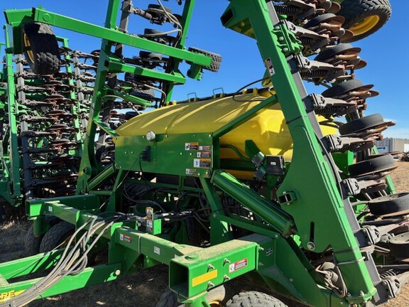 2010 John Deere 1990 (4th thumbnail)