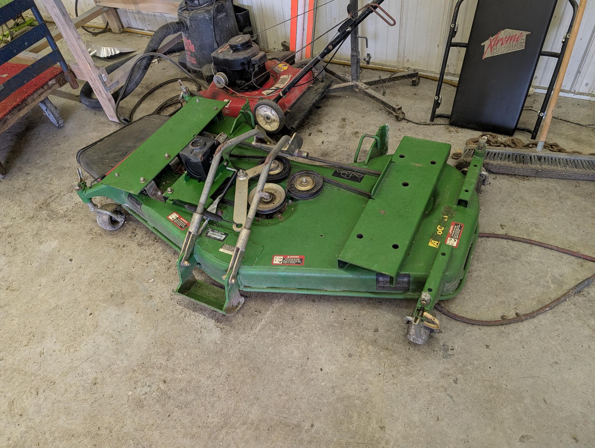 2011 John Deere 3520 Image 6