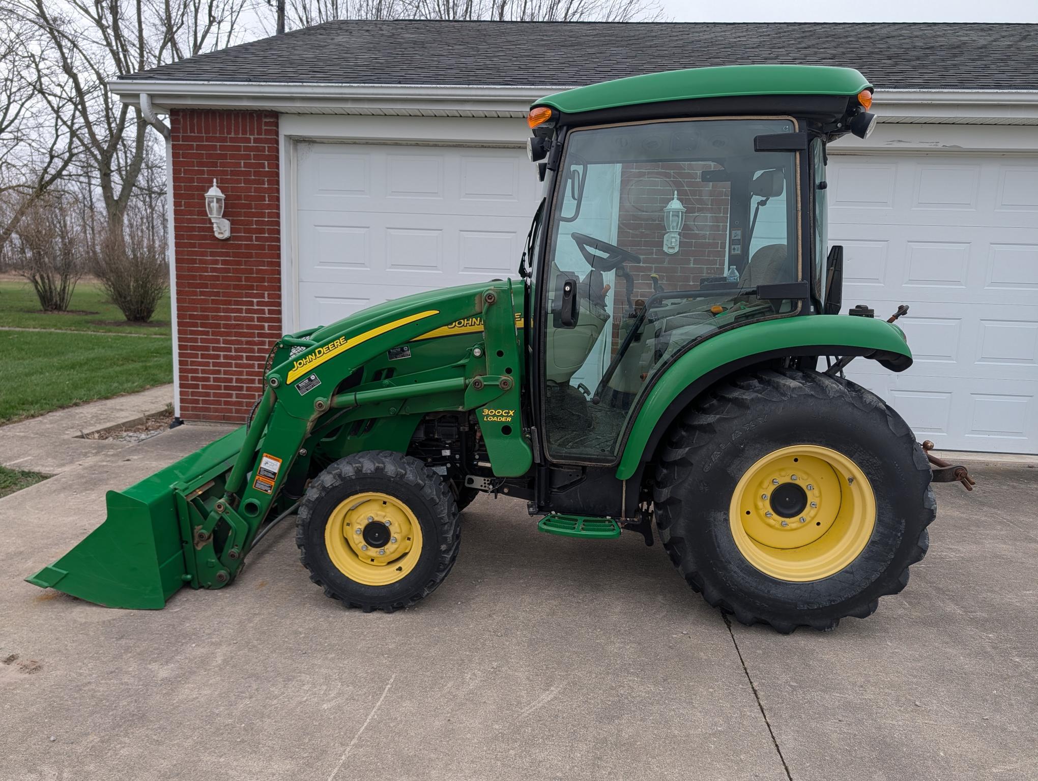 2011 John Deere 3520 Image 1