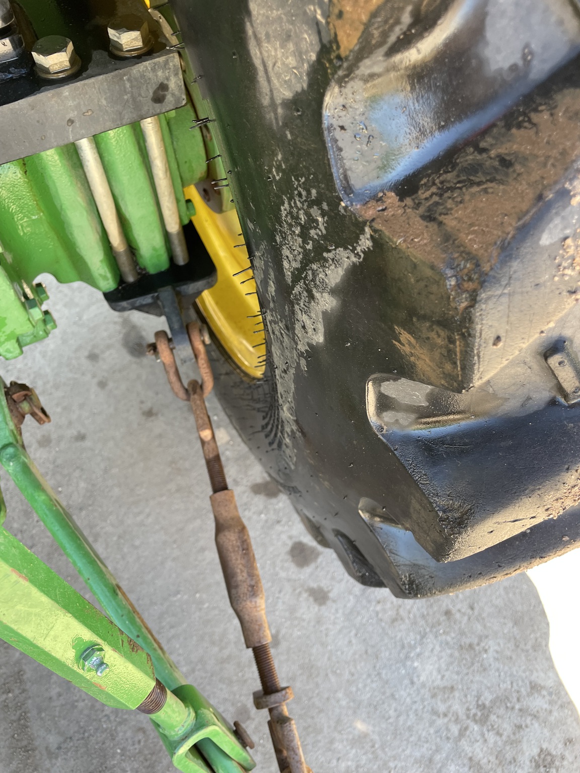 2021 John Deere 3035D Image 11