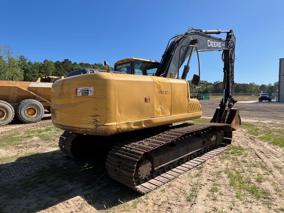 2011 John Deere 200D LC-3