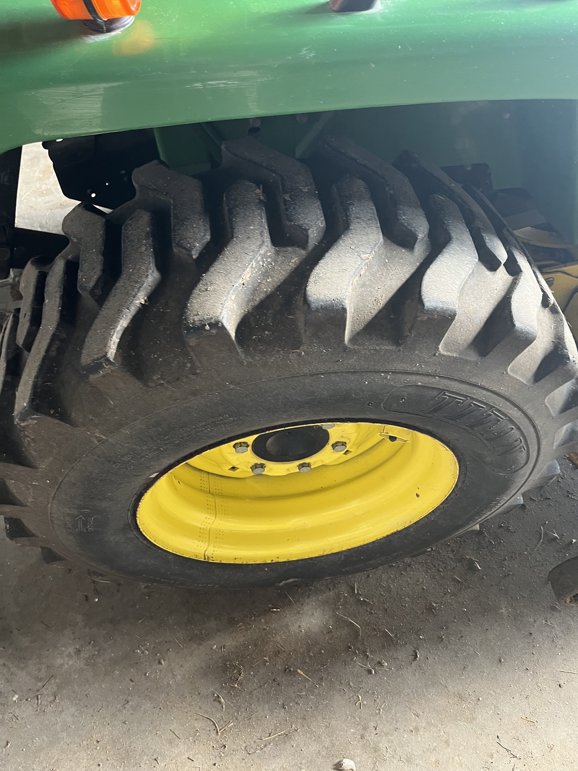 1997 John Deere 955 Image 7