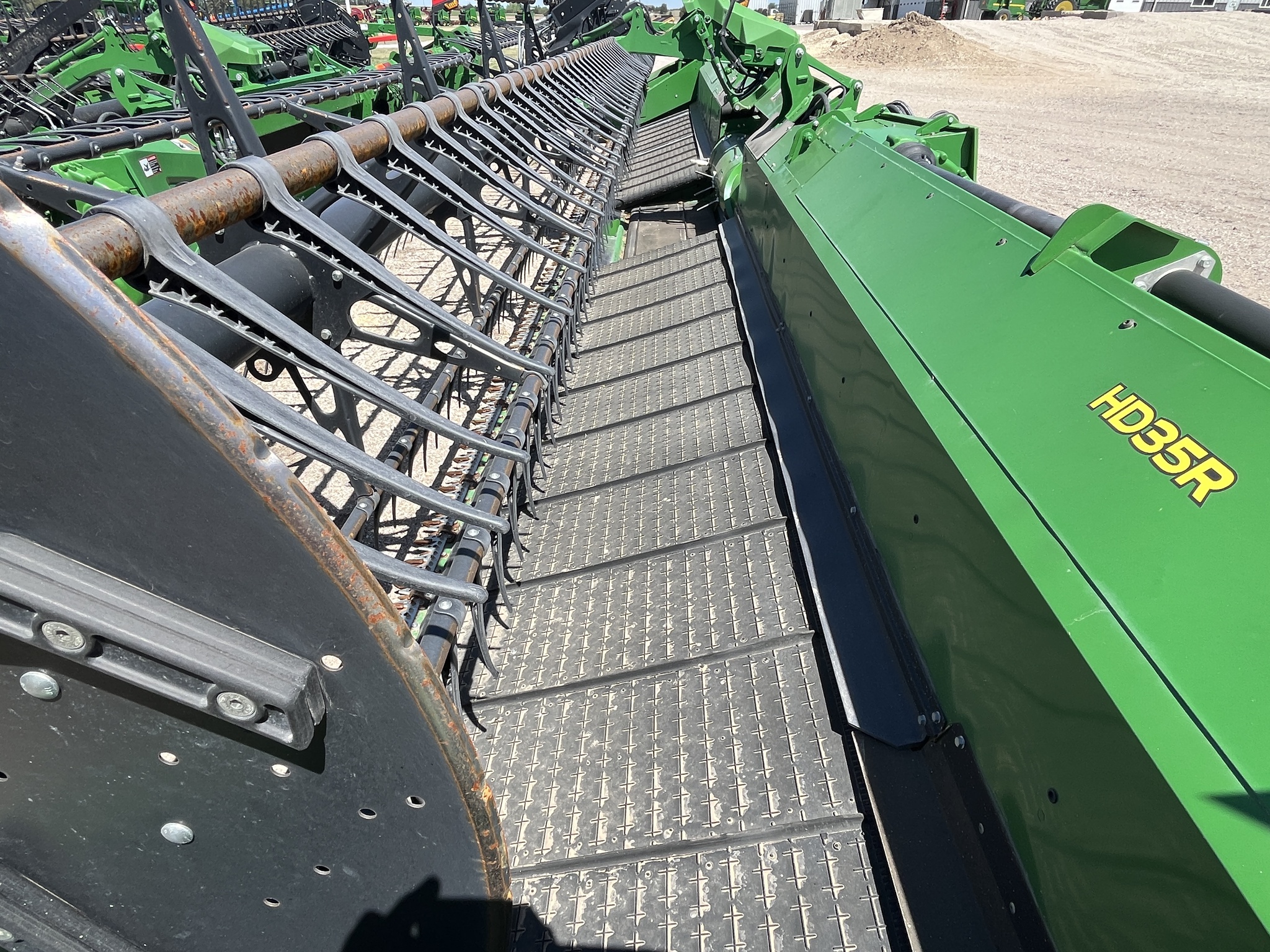 2024 John Deere HD35R Image 6