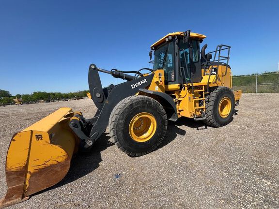 Photo of a 2023 John Deere 724 P