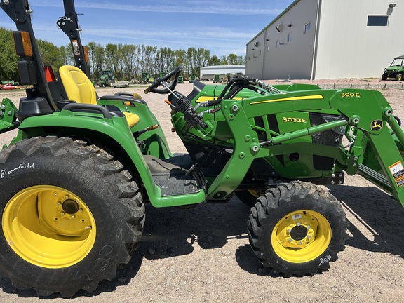 2024 John Deere 3032E (2nd thumbnail)