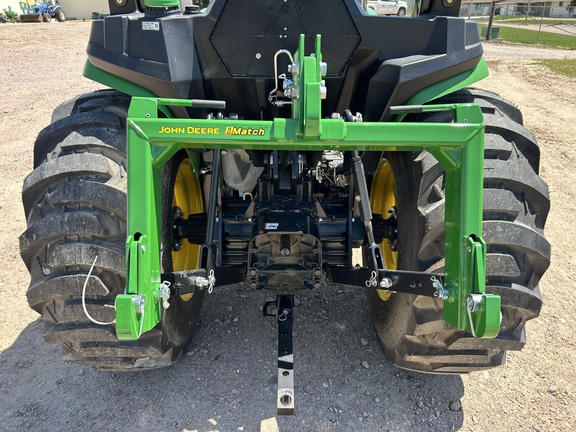 2024 John Deere 3032E (4th thumbnail)