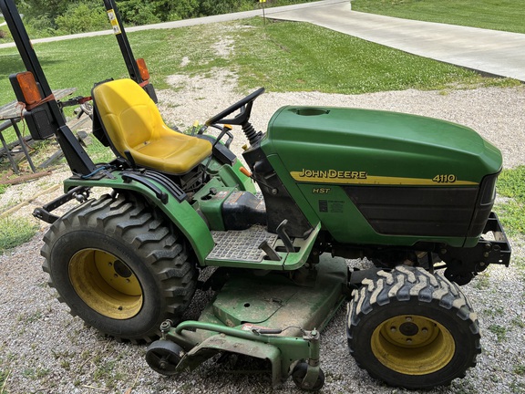 Photo of 2002 John Deere 4110