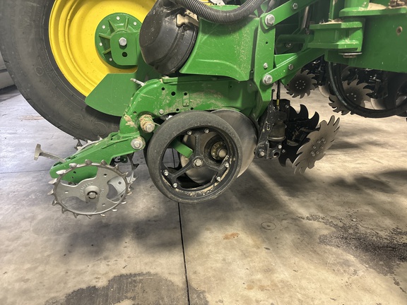 Used 2023 John Deere 1775 Planters: Drawn at Koenig Equipment in Urbana, OH - Photo5