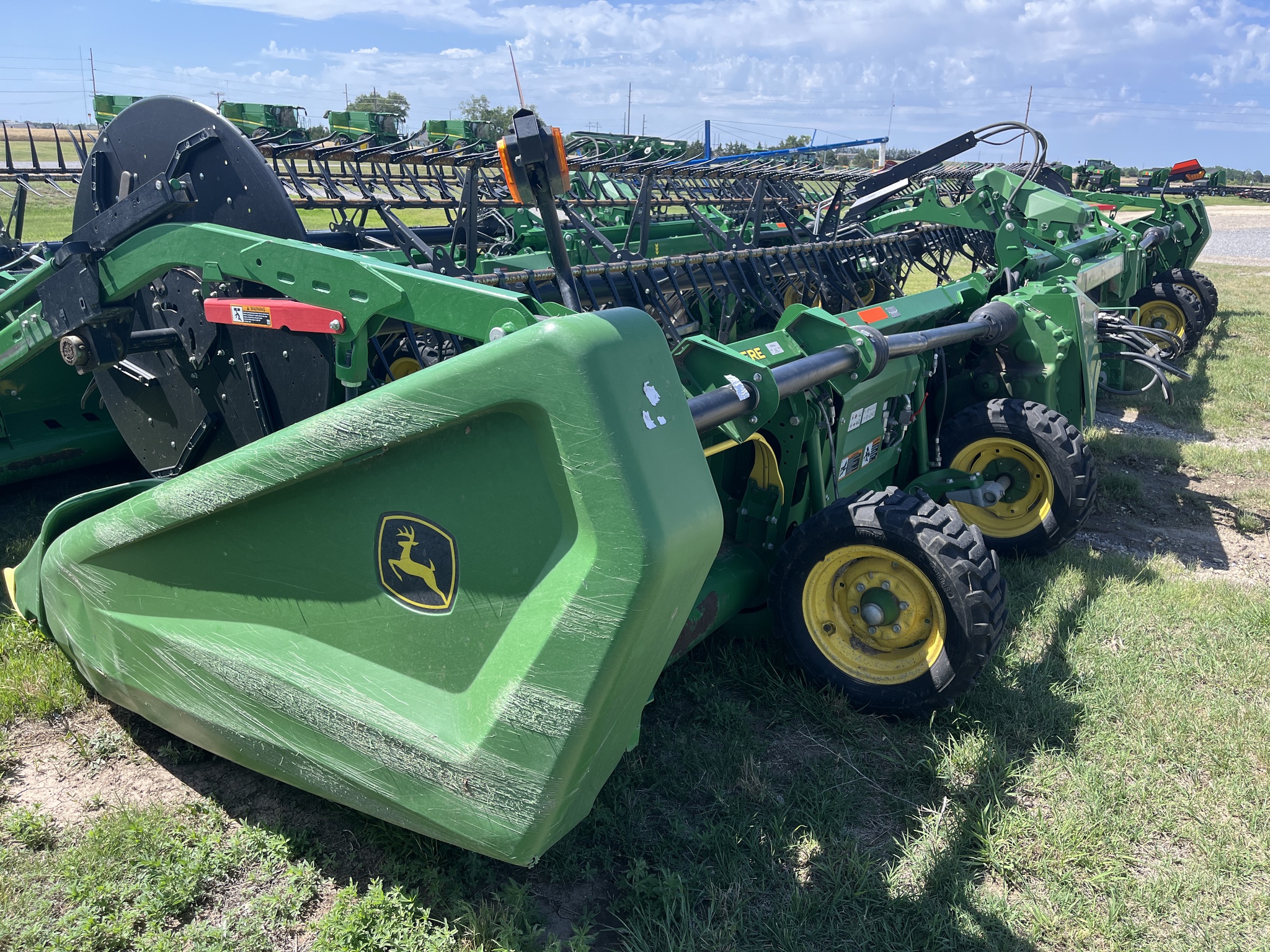 2022 John Deere HD35R Image 4