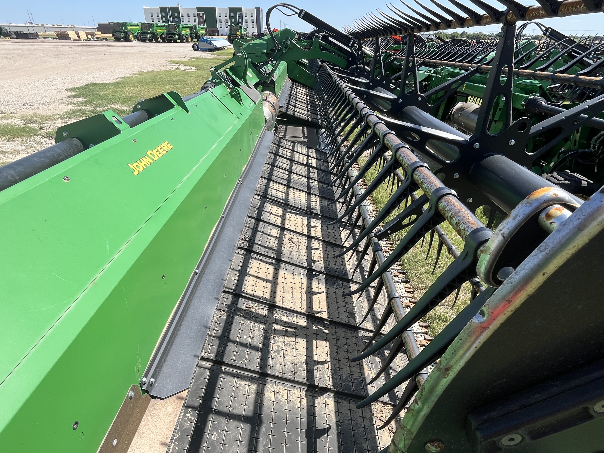 2022 John Deere HD35R Image 7