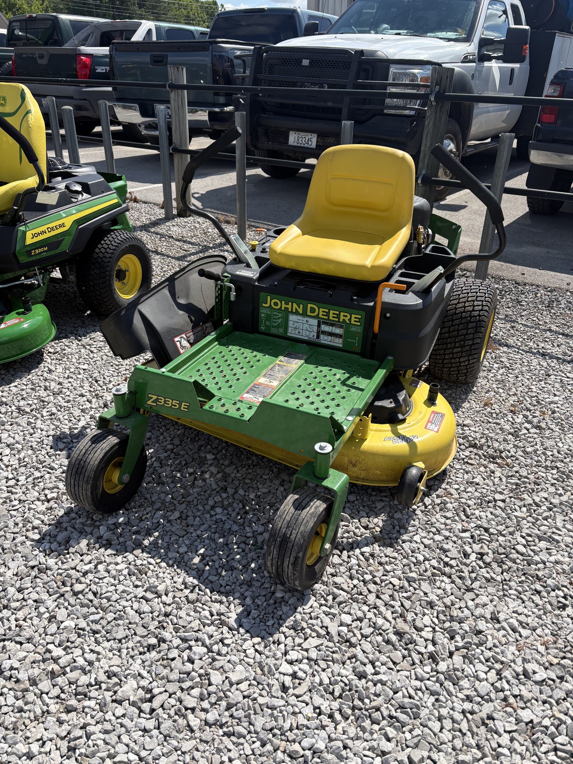 2014 John Deere Z335E