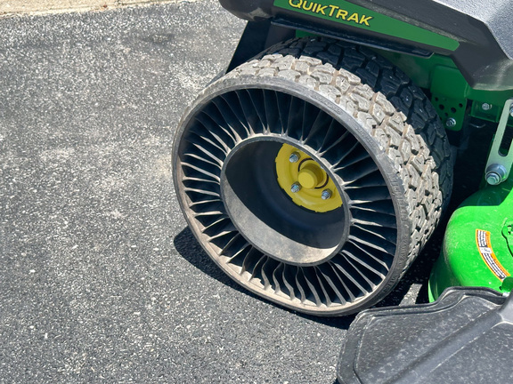 2025 John-Deere Q850M