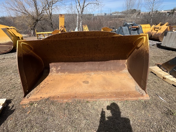 Photo of a 2024 John Deere WL BKT 624 P