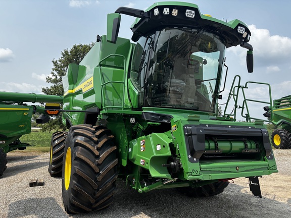New In-Stock 2026 John Deere S7 600 Combines at Koenig Equipment in Anna, OH - Photo6